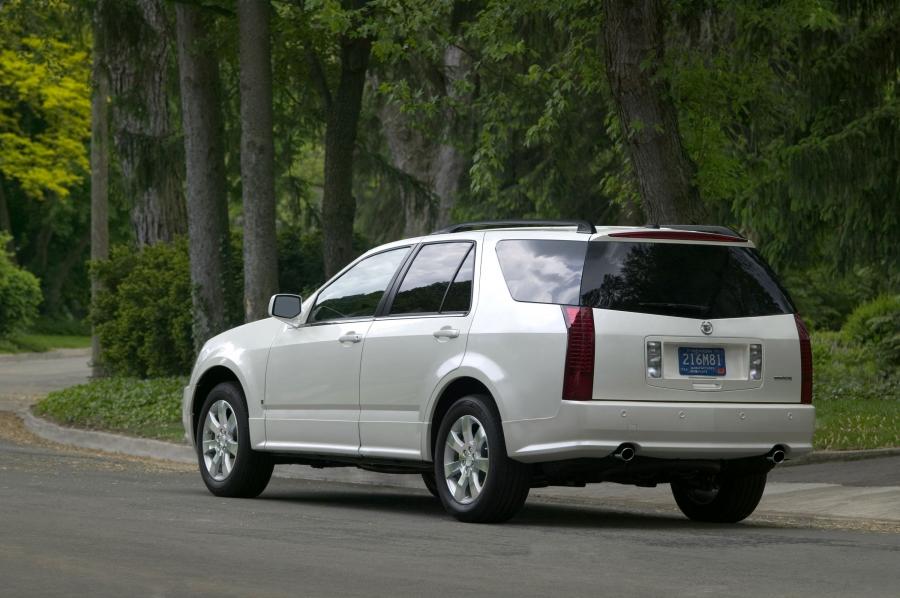  Cadillac SRX 2004 года  (фото 21 из 103)